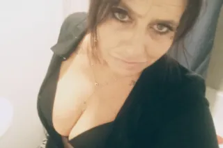 LOOKING FOR COMPANY. OR ORAL.E... - Image 2