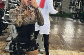 crazy sexy and cute - Image 4